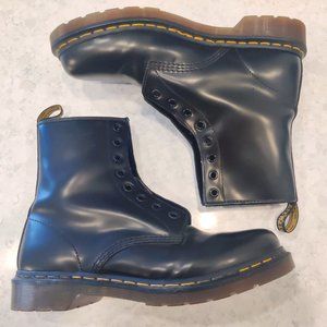 Unworn Doc Martens 1460 Original Smooth Leather (Size US L 10, EU 42)